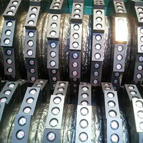 full image Knife for shredding waste tire